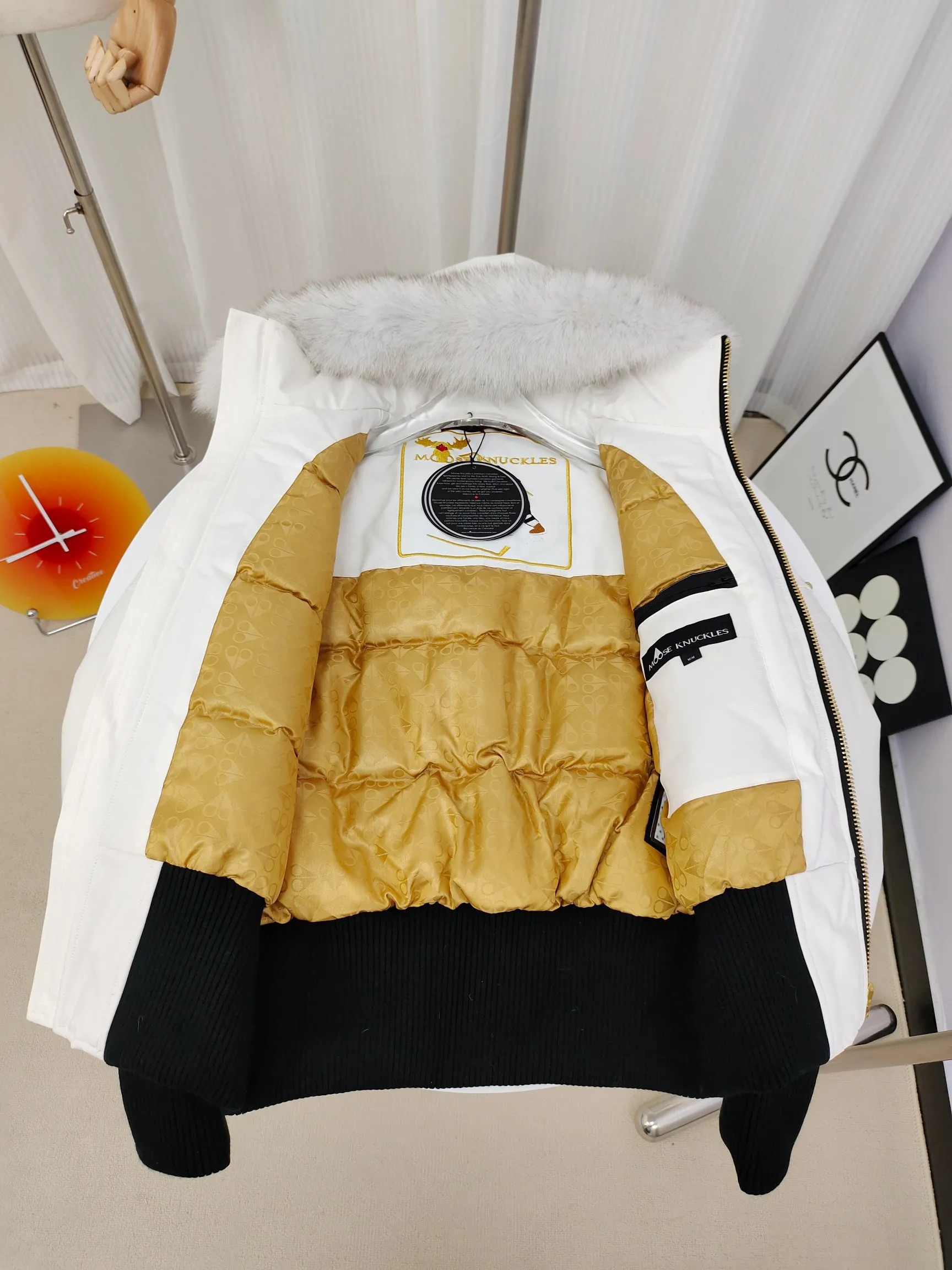 （ ） 03 Moose Knuckles ， ins 、 、 。 ， ， ！ ， ， ， Sizes: XS XL